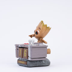 MARVEL GROOT – VÖRÖS GOMB 3D ÖRÖK NAPTÁR